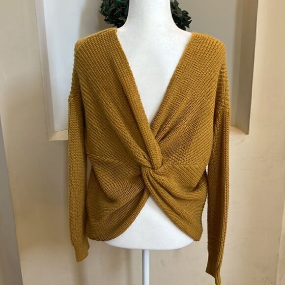 Women’s M mustard thick chunky twisted wrap back sweater - Picture 2 of 12